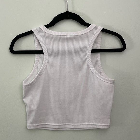 NWOT Casual Basic Sleeveless High Neck Rib Knit Crop Tank Top - Picture 3 of 4